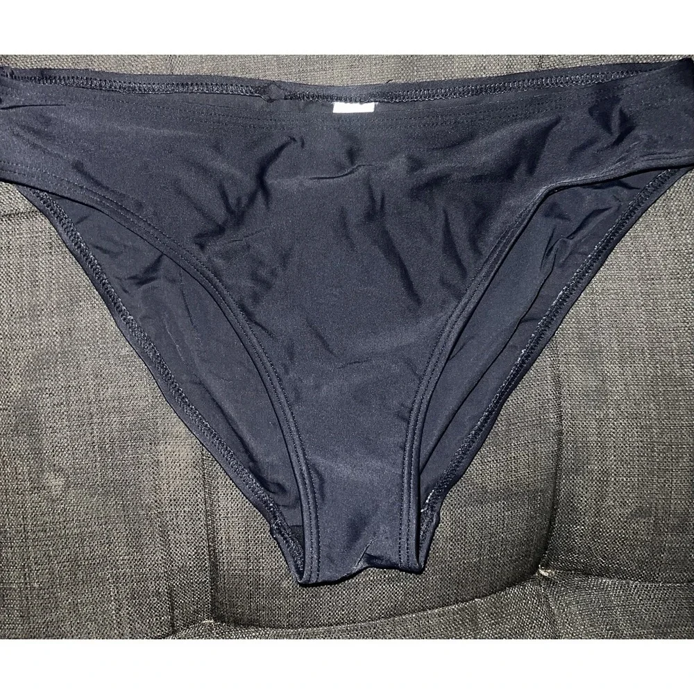 Solid Black Nylon Women's‎ LASCANA Venus Swimsuit Swim Bottom 10